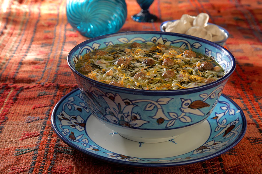 دستور پخت آش رشته ساده و سریع